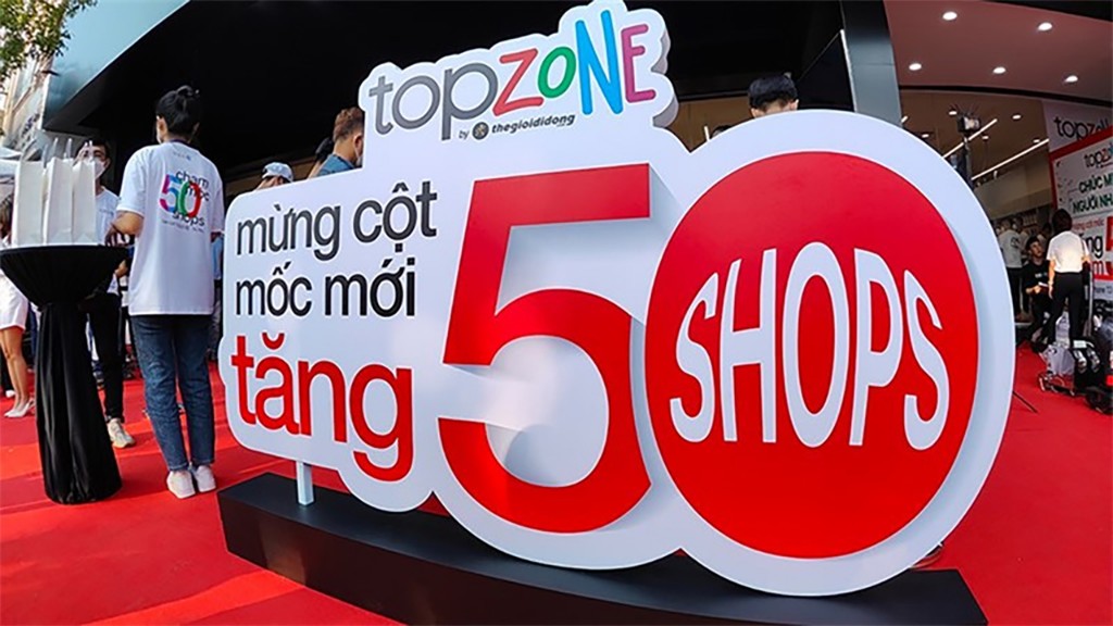 Celebrating the extraordinary event of the 50th TopZone store with various deals.